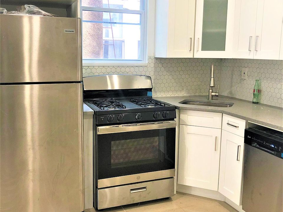 1st image of 11116 Farmers Blvd