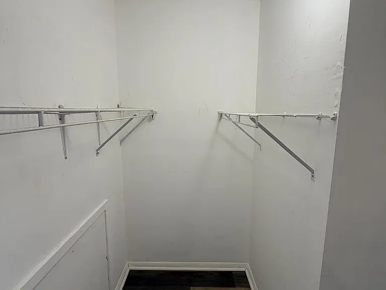 2202 Sandra Rd — Photo 24