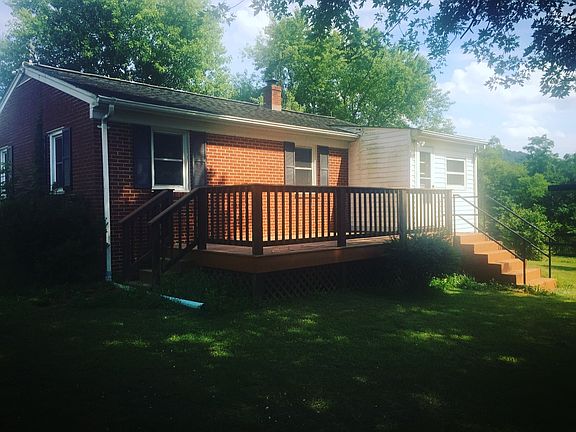 3rd image of 245 Riverview Ln