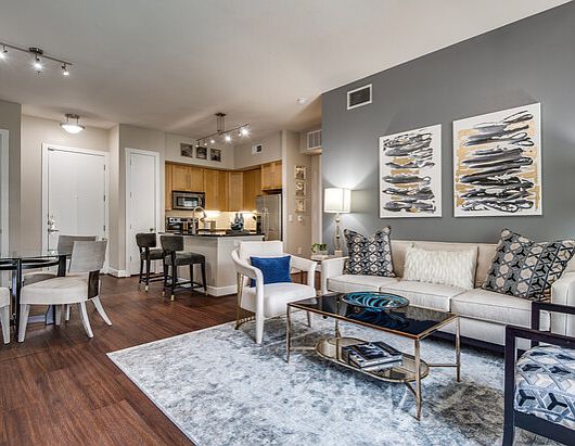 2nd image of 800 Town And Country Blvd #36.225