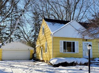 1237 Riviera Dr, Flint, MI 48507