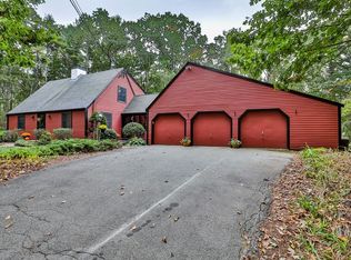 43 Maple Ave, Boxford, MA 01921