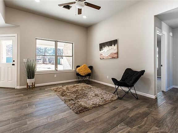 5th image of 504 SE 46th St