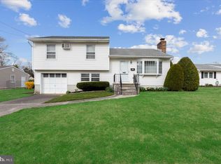 103 W Laurel Dr, Somers Point, NJ 08244