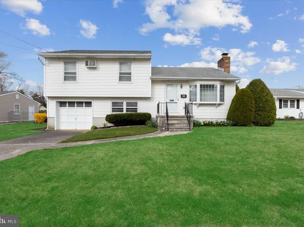 103 W Laurel Dr, Somers Point, NJ 08244