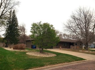 1000 Circle Dr, Mitchell, SD 57301