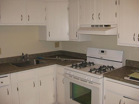 2nd image of 125 Church St APT 7