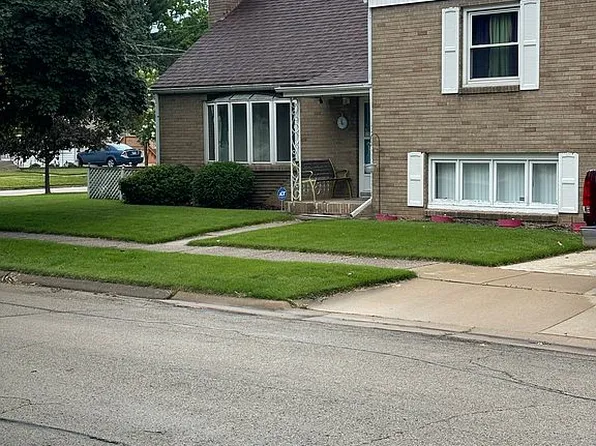 1803 Price St, Rockford, IL 61103