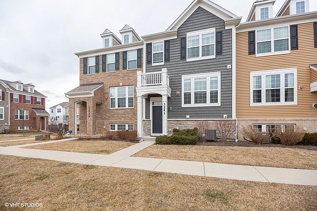 1st image of 3241 Coral Ln