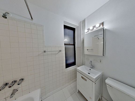 5th image of 237 W 18th St APT 3FE