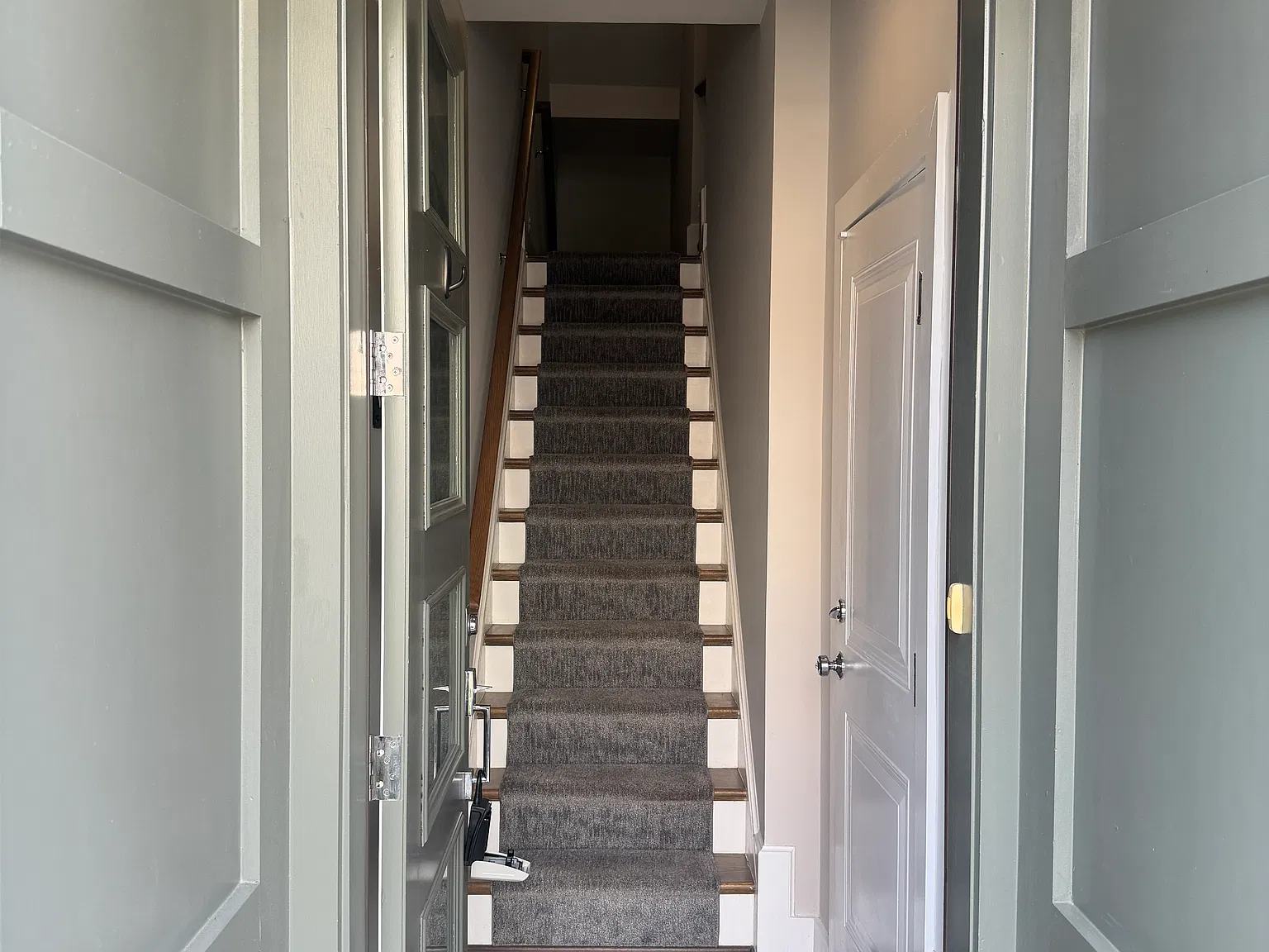 4 bed, 2869 sqft, $1,900 — Photo 2