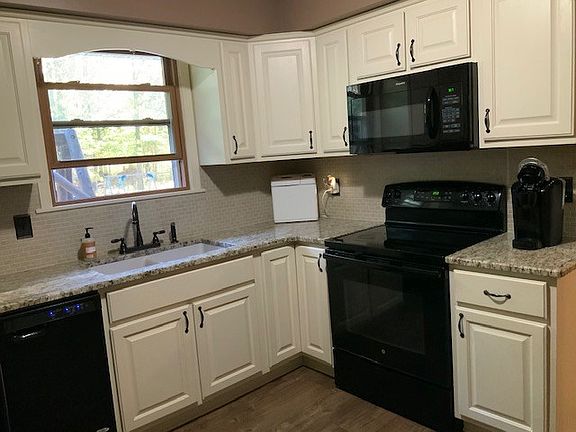 3rd image of 1083 County Road 500
