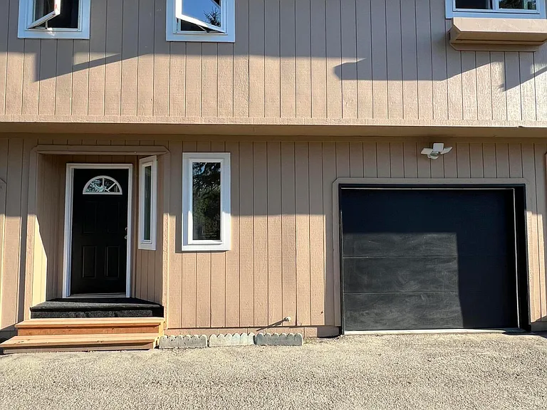 1509 Karluk St #B — Photo 3