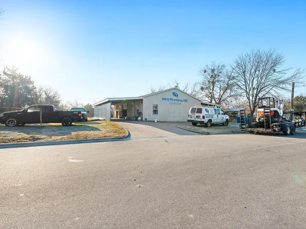 217 W Hill St, Navasota, TX 77868