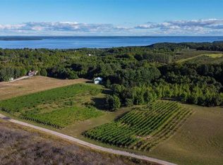 5200 S Elm Valley Rd, Suttons Bay, MI 49682