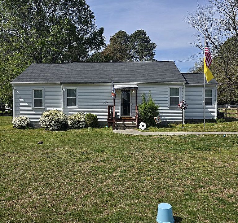 1st image of 20914 Glenwood Ave