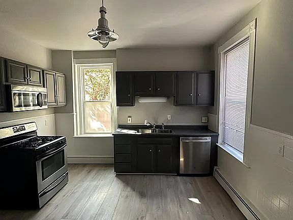 1st image of 533 Chapel St #1A