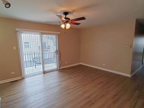 4th image of 504 Deerfield Ct