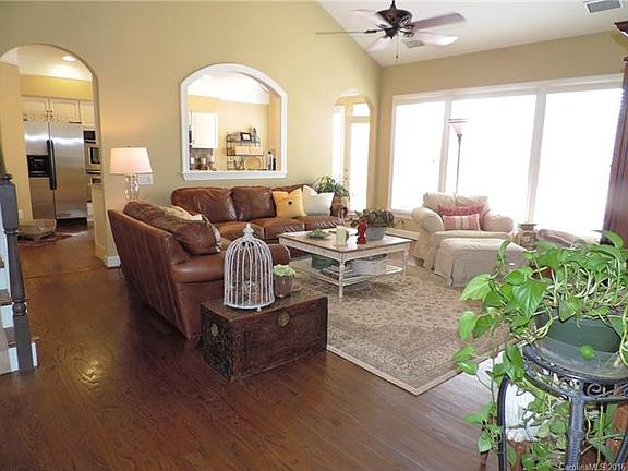 3rd image of 327 Falesco Ln #0