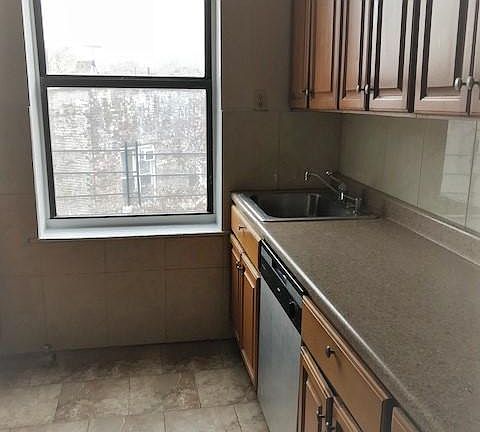 4th image of 2245 E 19th St APT 5F