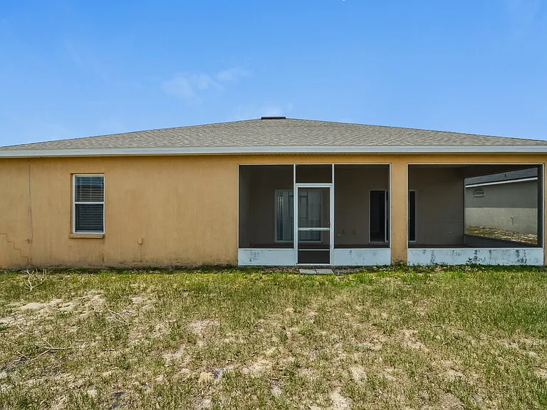 292 Cloverdale Rd — Photo 16