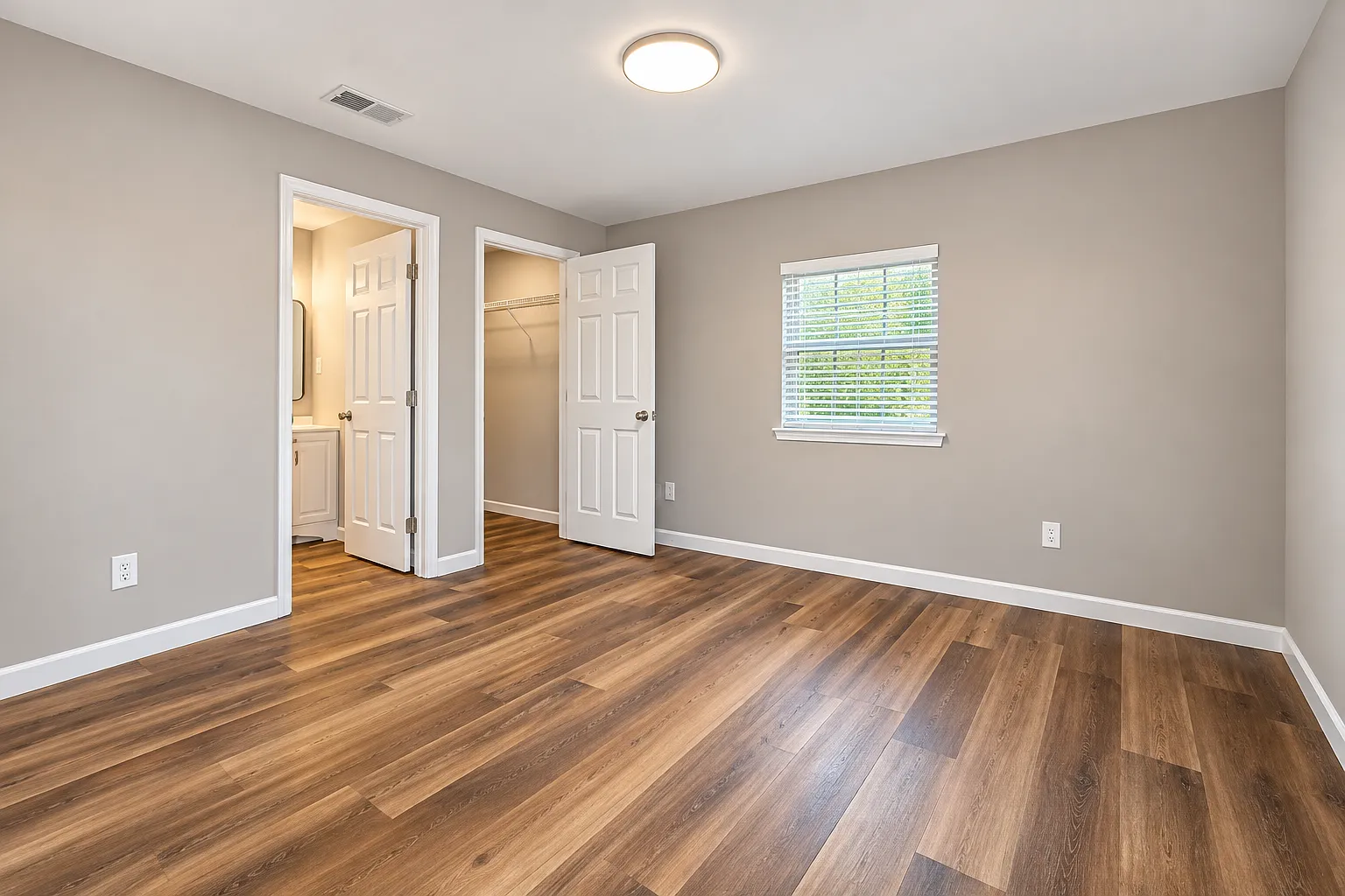 3 bed, 1000 sqft, $1,495 — Photo 3