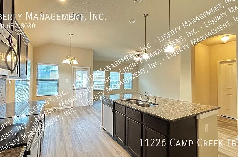 11226 Camp Creek Trl — Photo 8