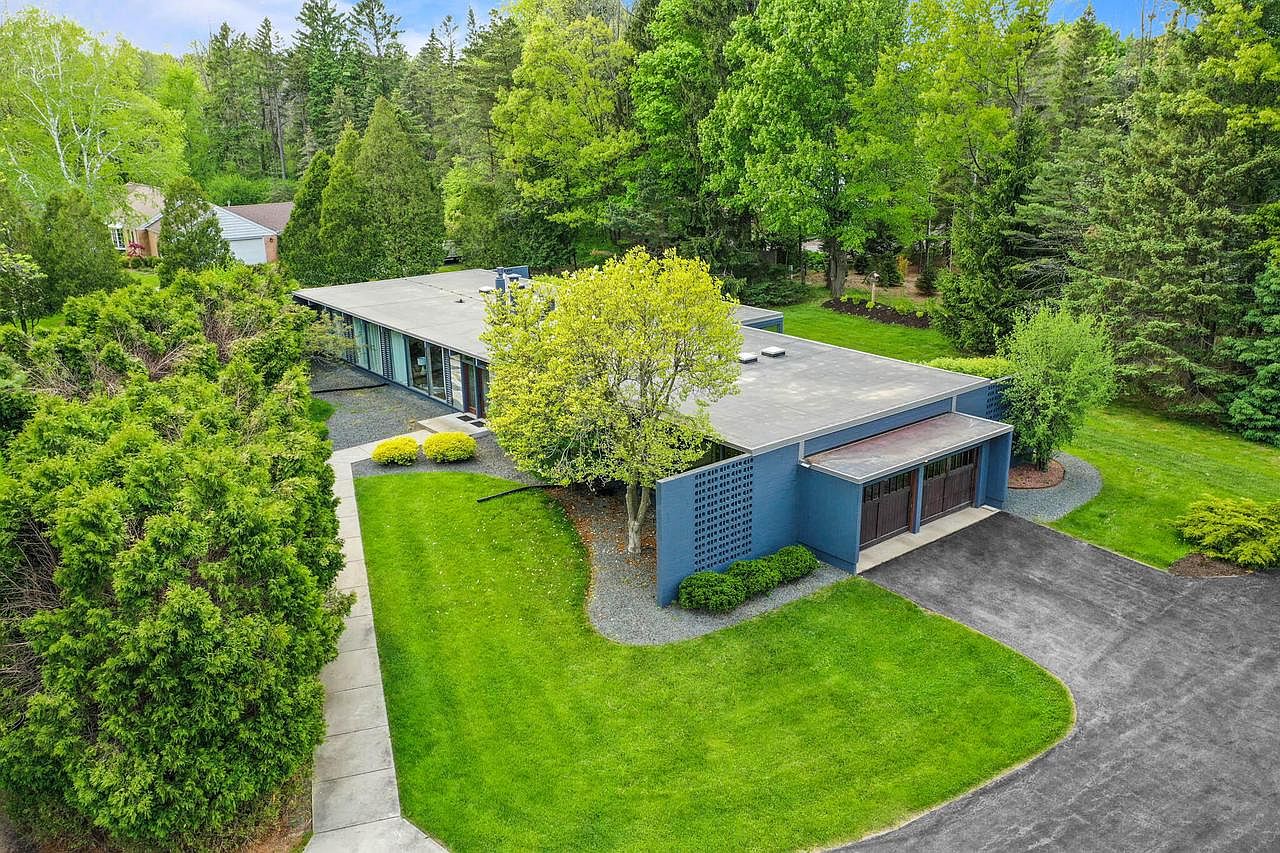 426 East Juniper LANE, Mequon, WI 53092 Zillow