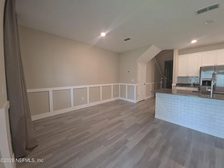 12784 Josslyn Ln — Photo 5