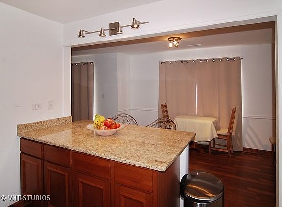 5th image of 414 Clinton Pl APT 205