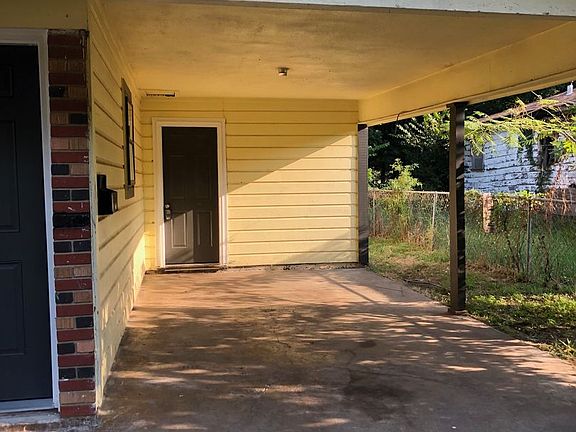 2nd image of 620 W 63rd St