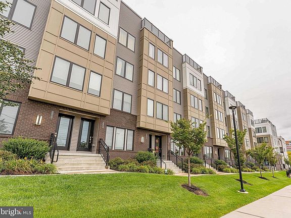 2nd image of 1211 Reed Aly