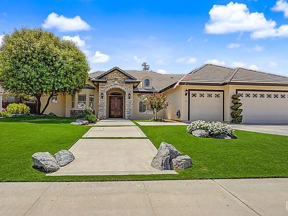 4th image of 15401 Albert Way
