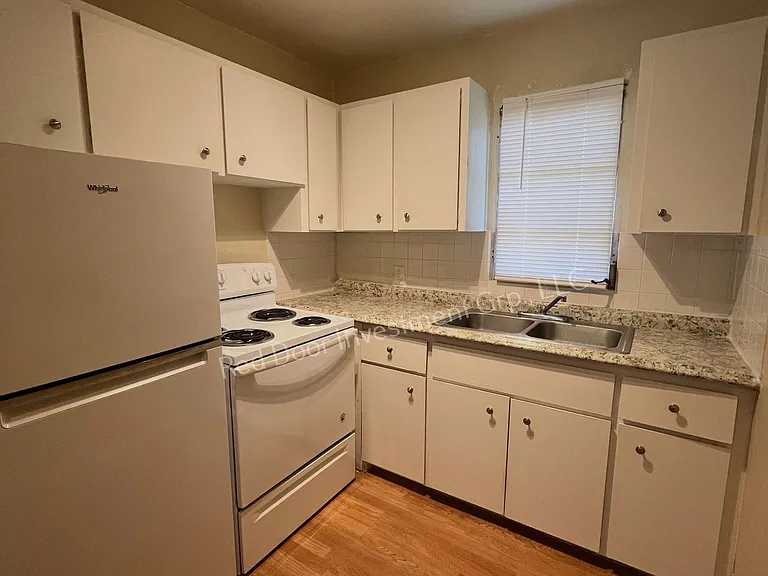 **August Move In Specials Riverside Apartments - Minutes to the River - Studio's, 1 Bedrooms, 2 B... — Photo 14