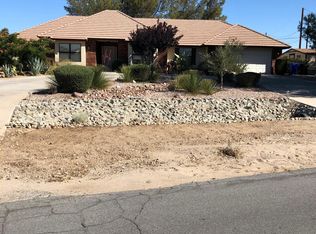 19250 Roanoke Rd, Apple Valley, CA 92307