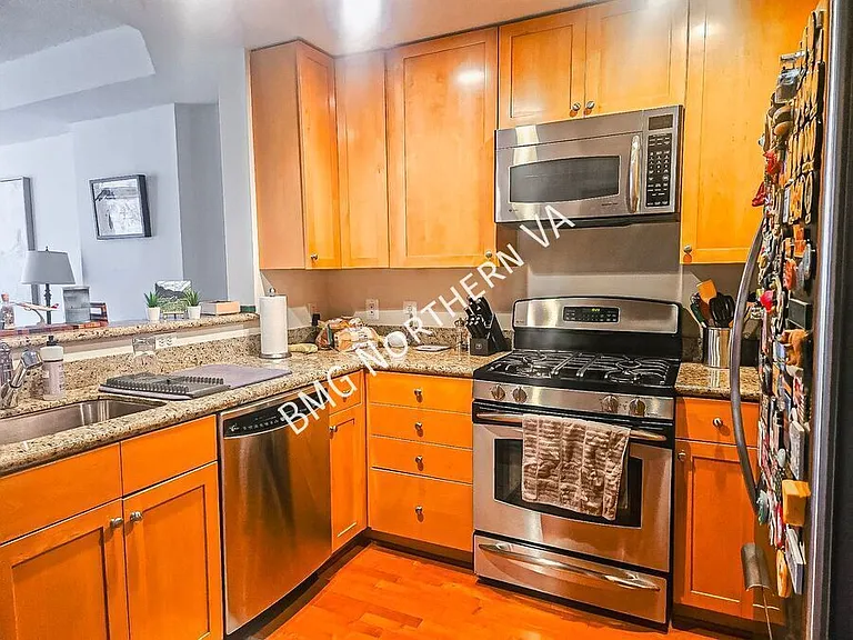 3650 S Glebe Rd #350 — Photo 3