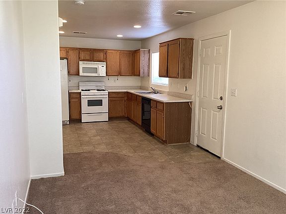 3rd image of 5160 Paradise Valley Ave