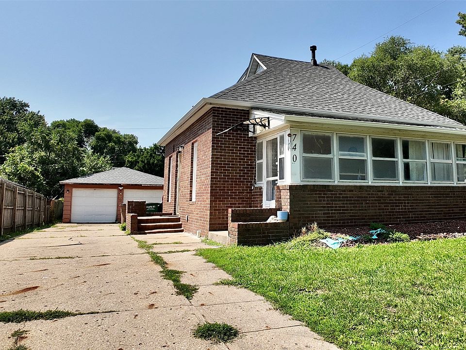 1st image of 740 9th St