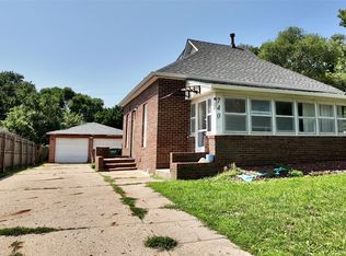 740 9th St, West Des Moines, IA 50265