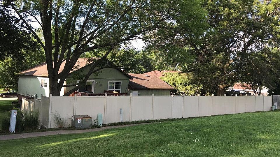 1st image of 7004 Parkdale Ln NE