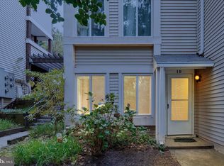 10310 Rein Commons Ct UNIT 1B, Burke, VA 22015