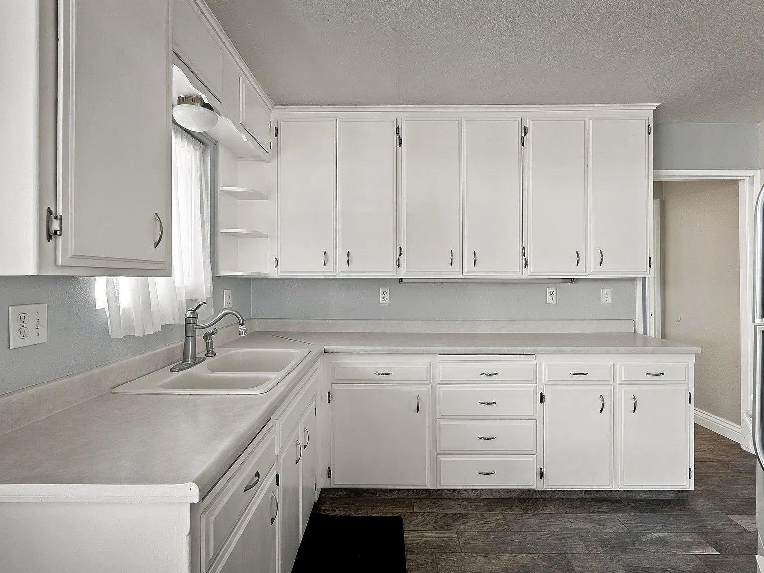 2 bed, 1076 sqft, $2,900 — Photo 3