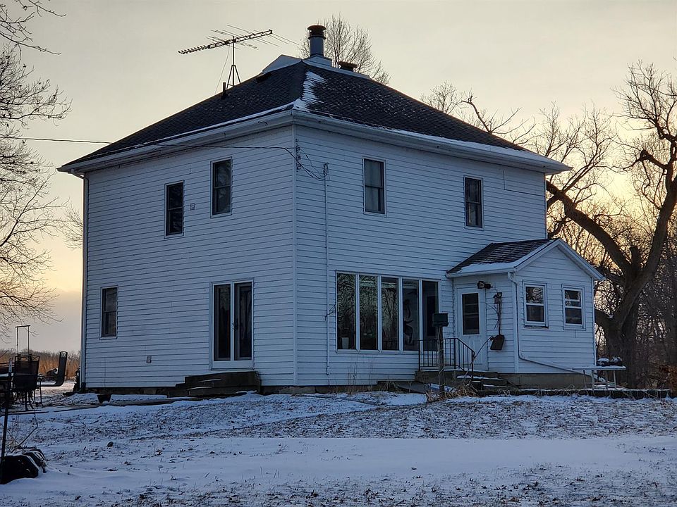 2nd image of 2223 120th St