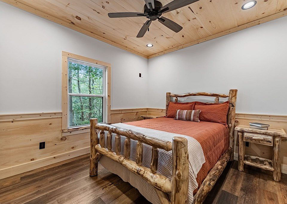 28th image of this home