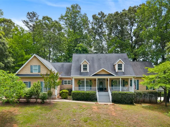 621 Chickasaw Dr, Westminster, SC 29693