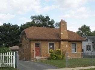 335 Watres Pl, Elgin, IL 60120