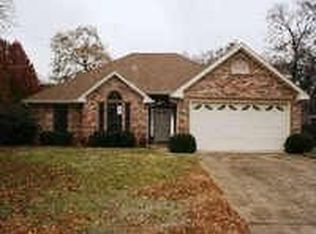 1125 Pine Ridge Dr, Azle, TX 76020