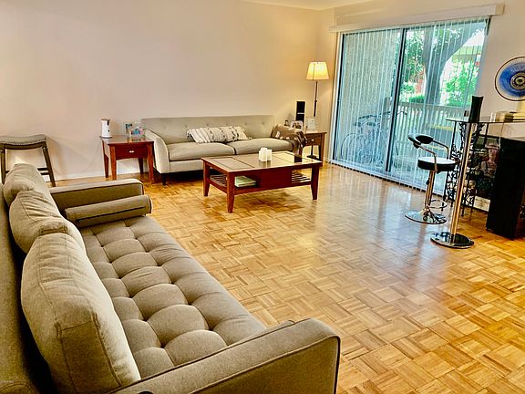 3rd image of 17131 Roscoe Blvd Unit 8
