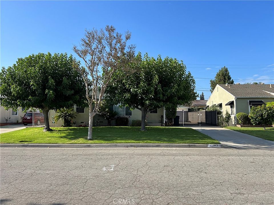 1st image of 15047 Cedarsprings Dr