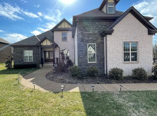 2006 Eagle View Rd, Hendersonville, TN 37075